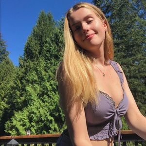 Meet your Posher, Julia